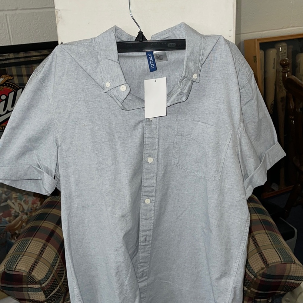 brand new men’s button up dress shirt !